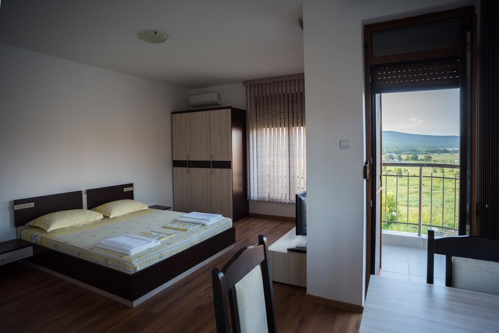 Guest House Georgievi Primorsko Eksteriør billede