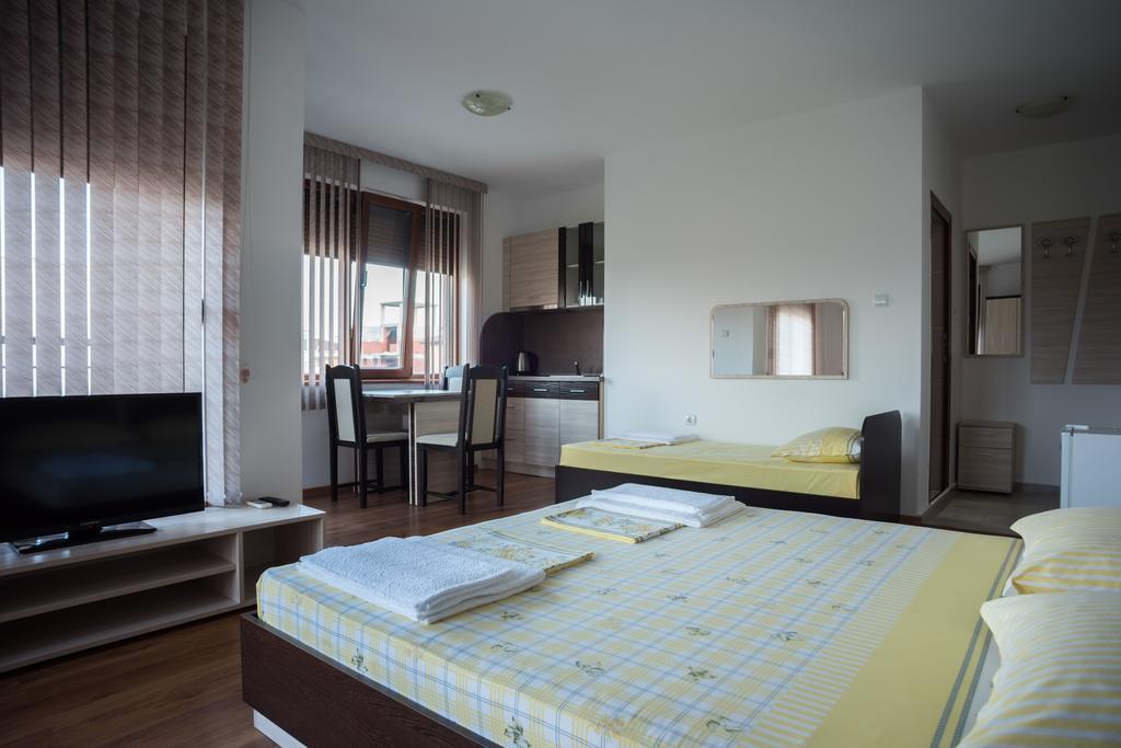 Guest House Georgievi Primorsko Eksteriør billede